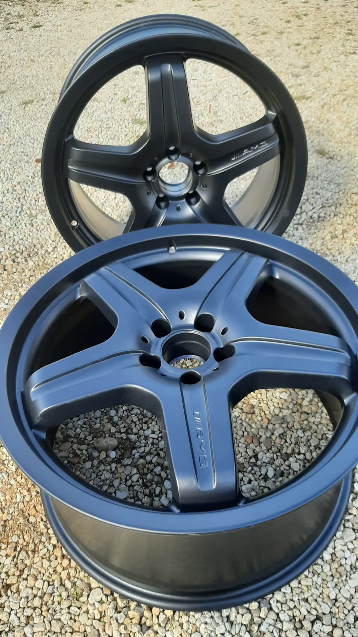 AMG 21